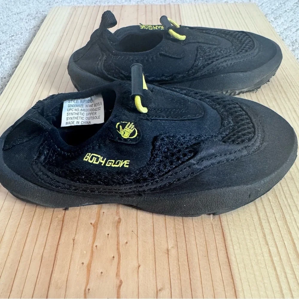2/$10 Body Glove Riptide Infant Water Shoes Black Yellow Size 8
